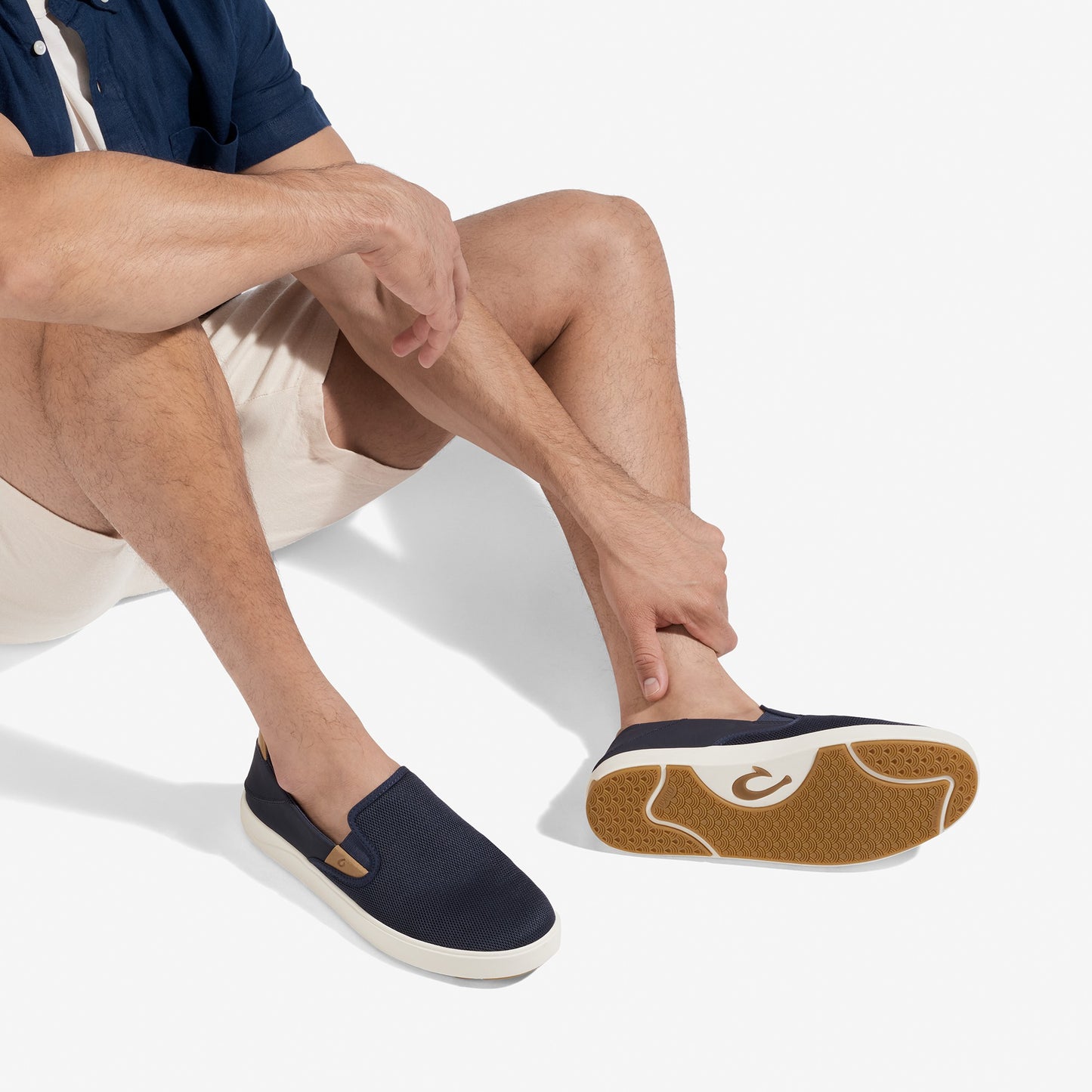 Olukai Laeʻahi Nui - Trench Blue / Tan