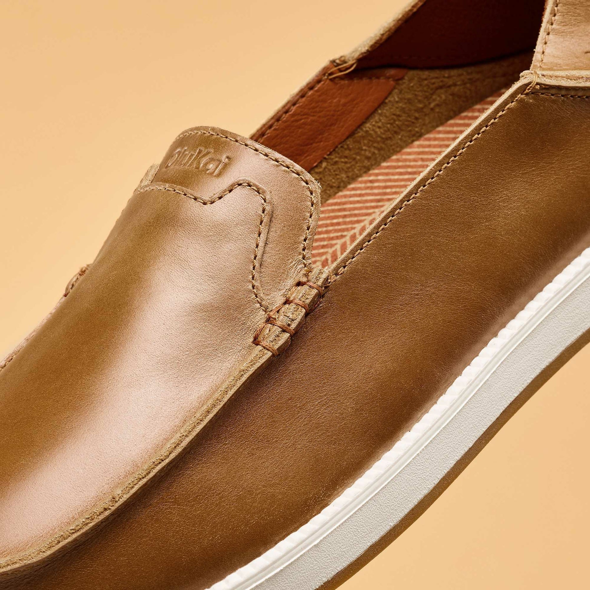 Olukai Kākaha Nia Men‘s Leather Slip-On Shoes - Fox