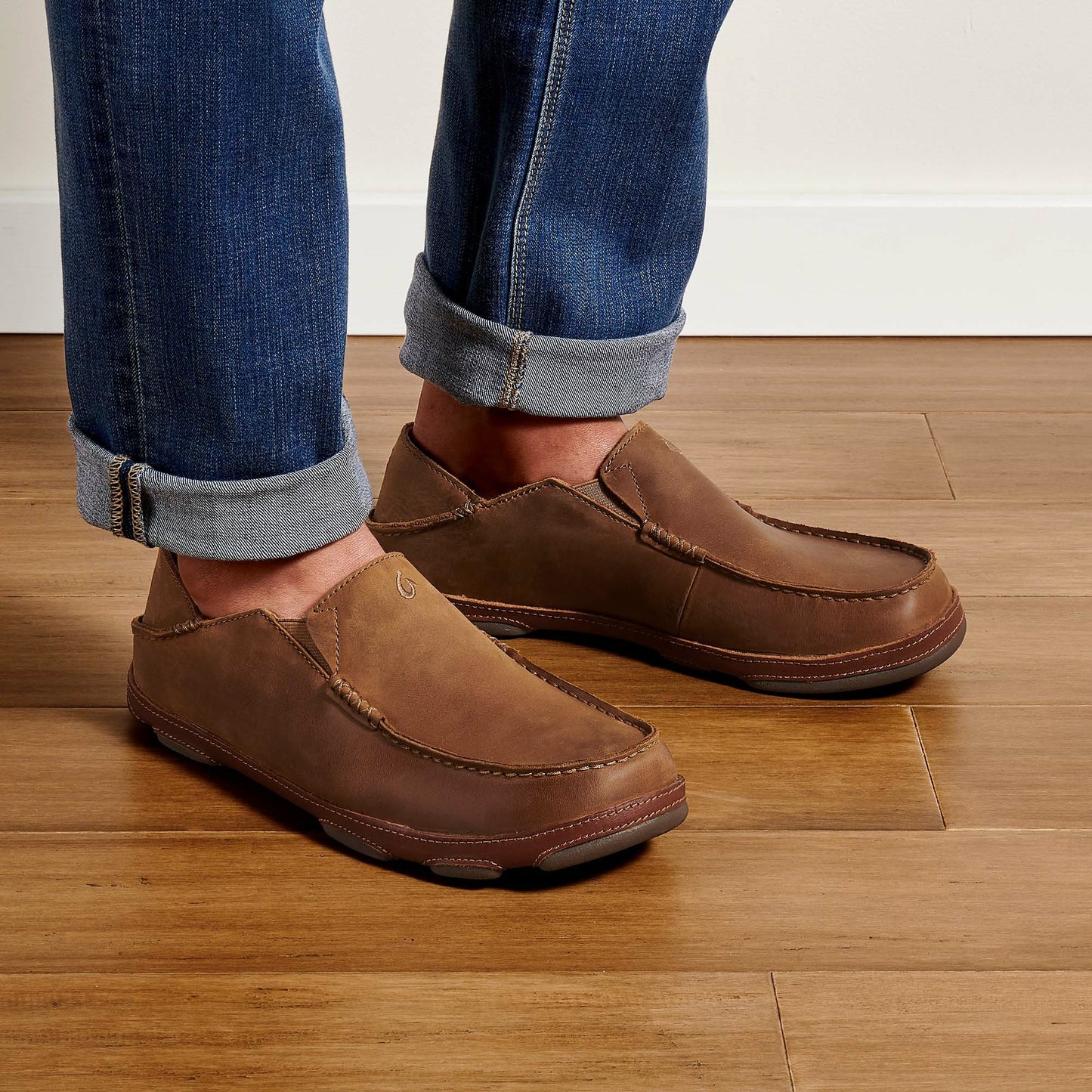 Olukai Moloā Leather Slip On Shoes - Ray / Toffee