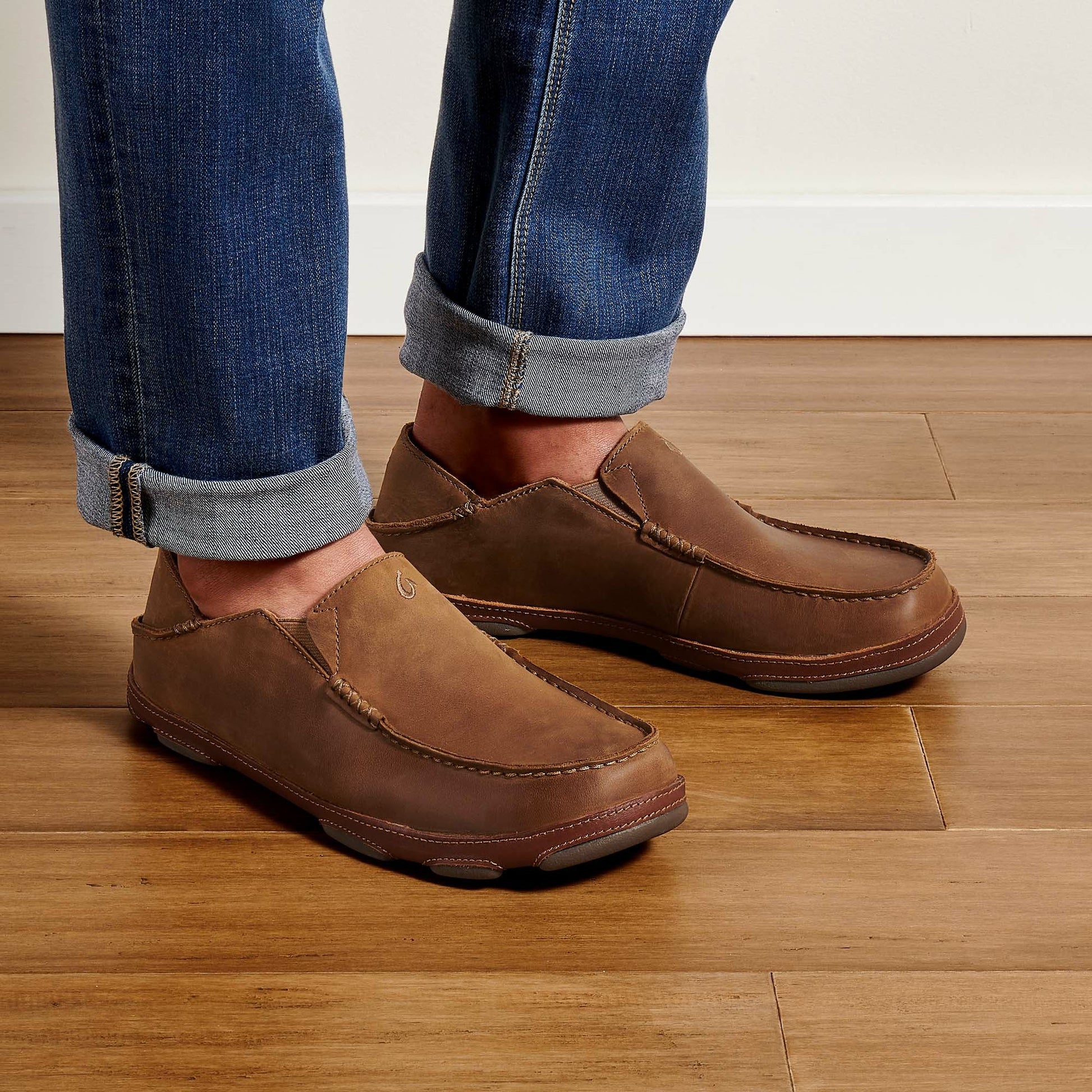 Olukai Moloā Leather Slip On Shoes - Ray / Toffee