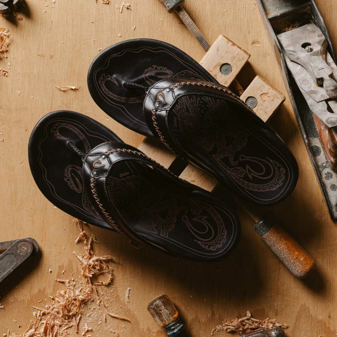 Olukai Mea Ola Leather Beach Sandals - Dark Java