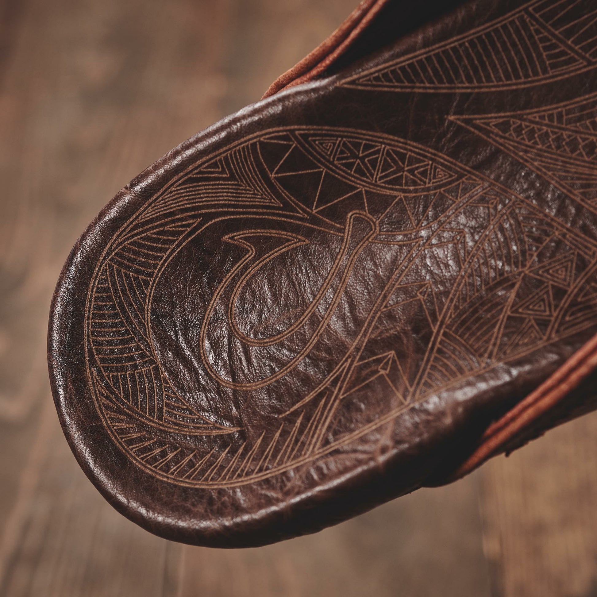 Olukai Hiapo - Rum / Dark Wood Leather Beach Sandals