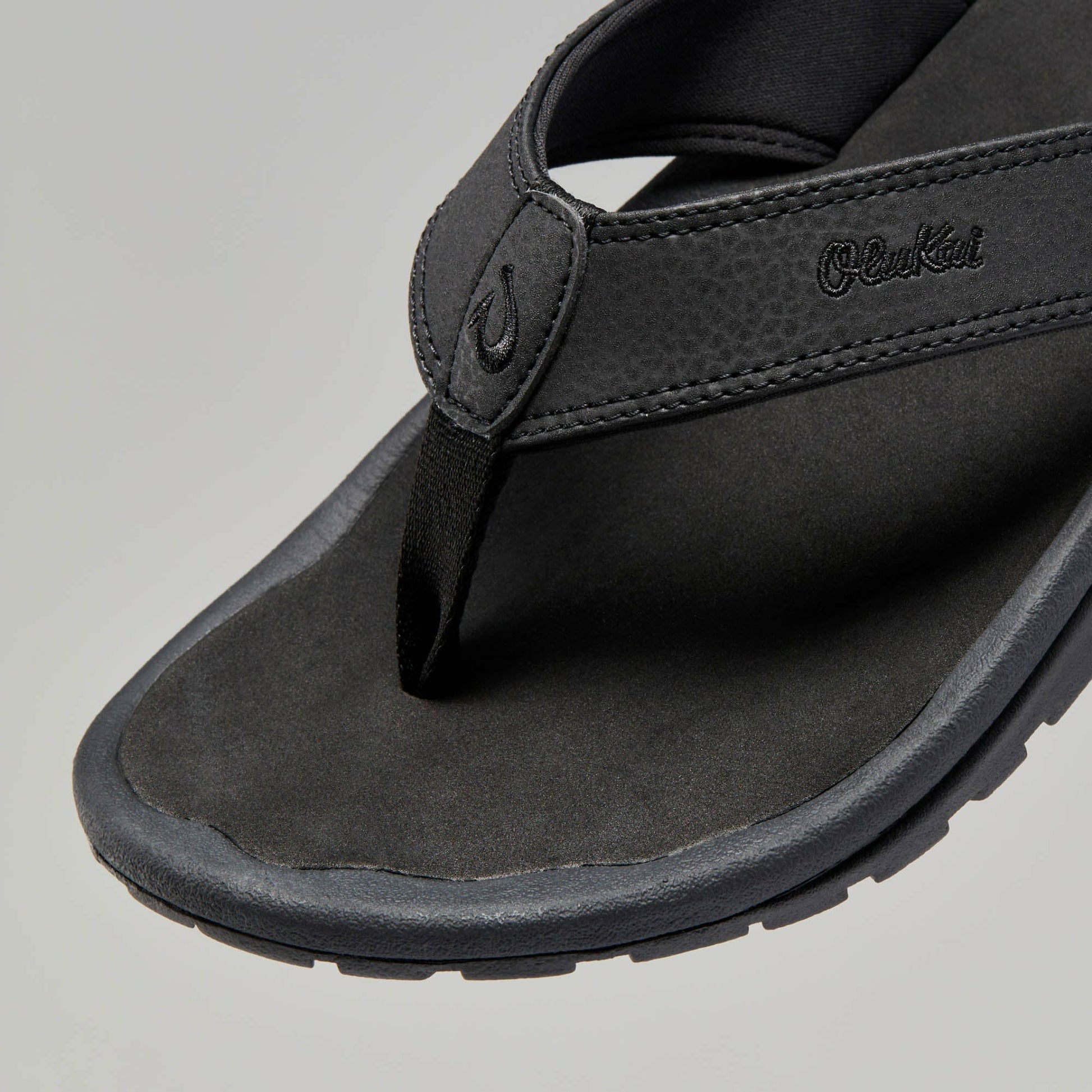 Olukai ‘Ohana Best Selling Beach Sandals - Black