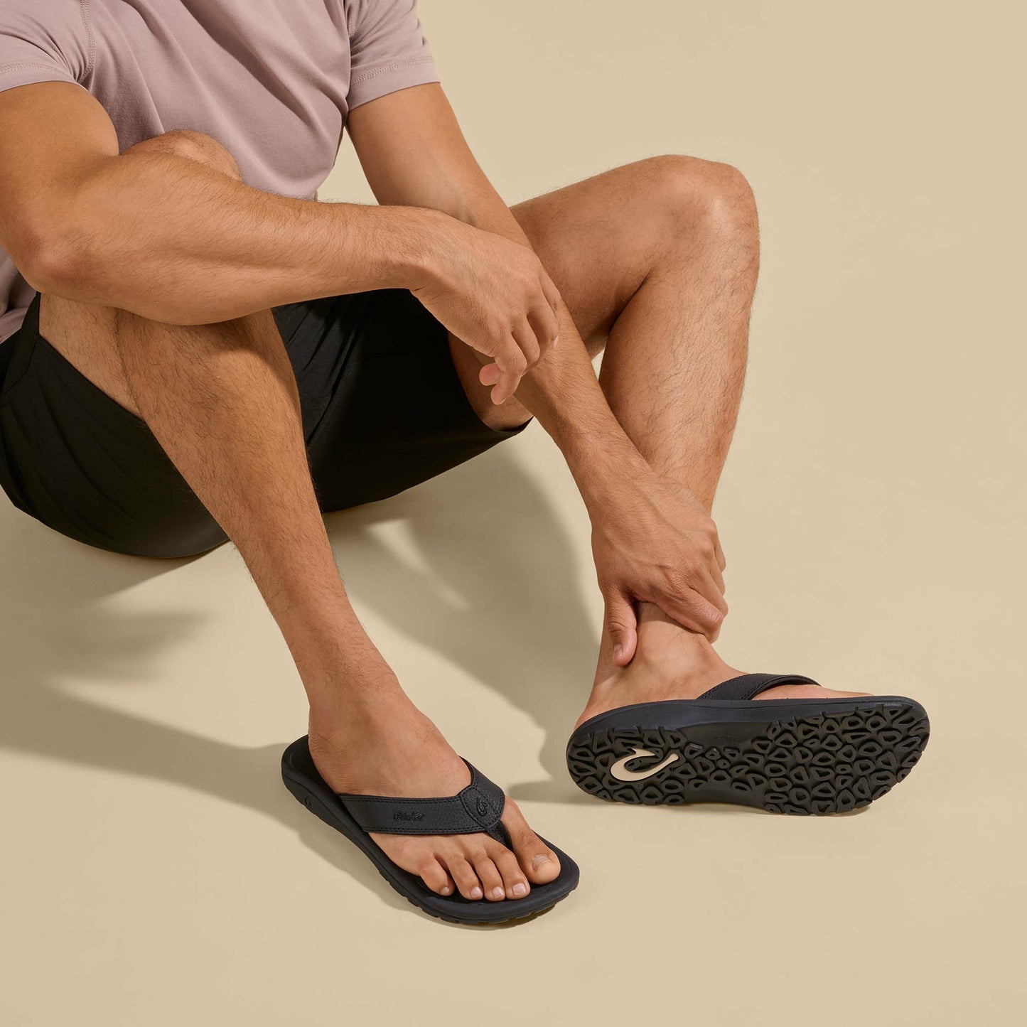 Olukai ‘Ohana Best Selling Beach Sandals - Black