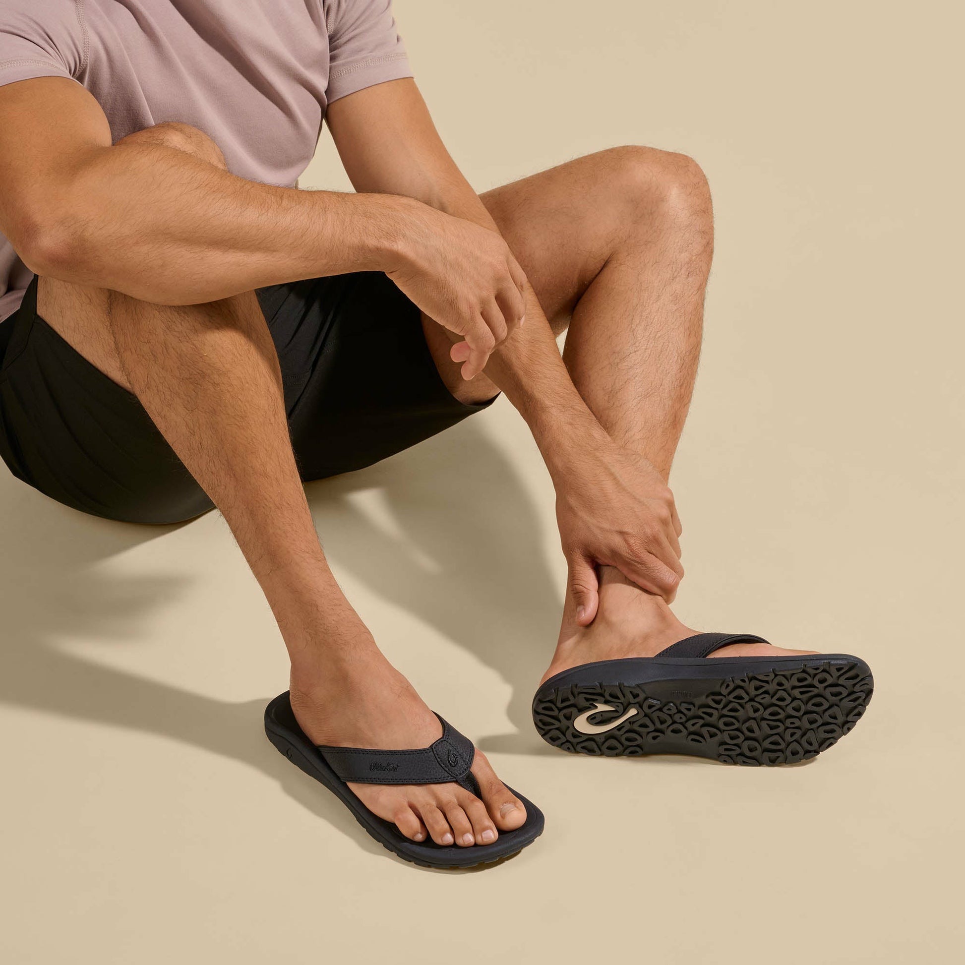 Olukai ‘Ohana Best Selling Beach Sandals - Black