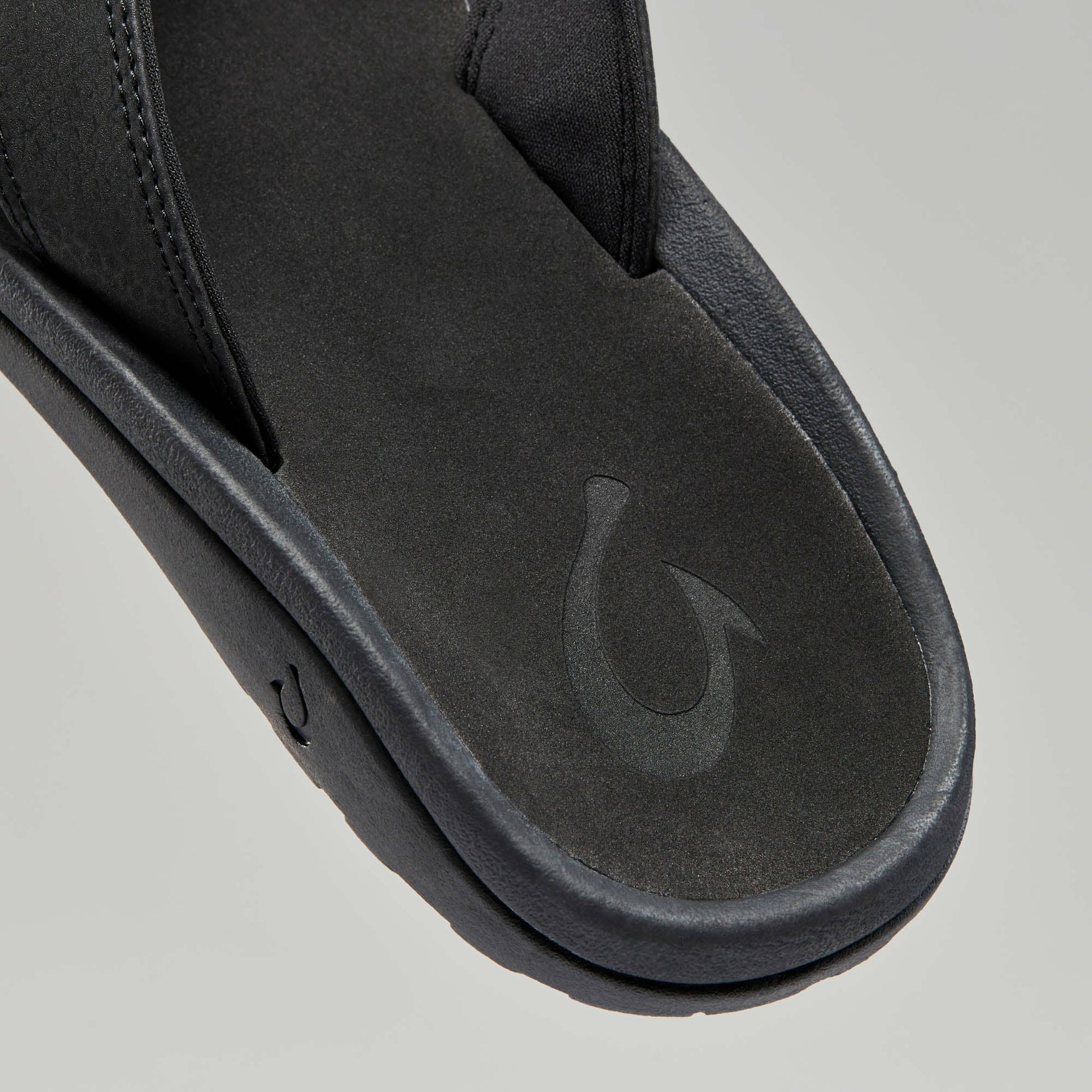 Olukai ‘Ohana Best Selling Beach Sandals - Black