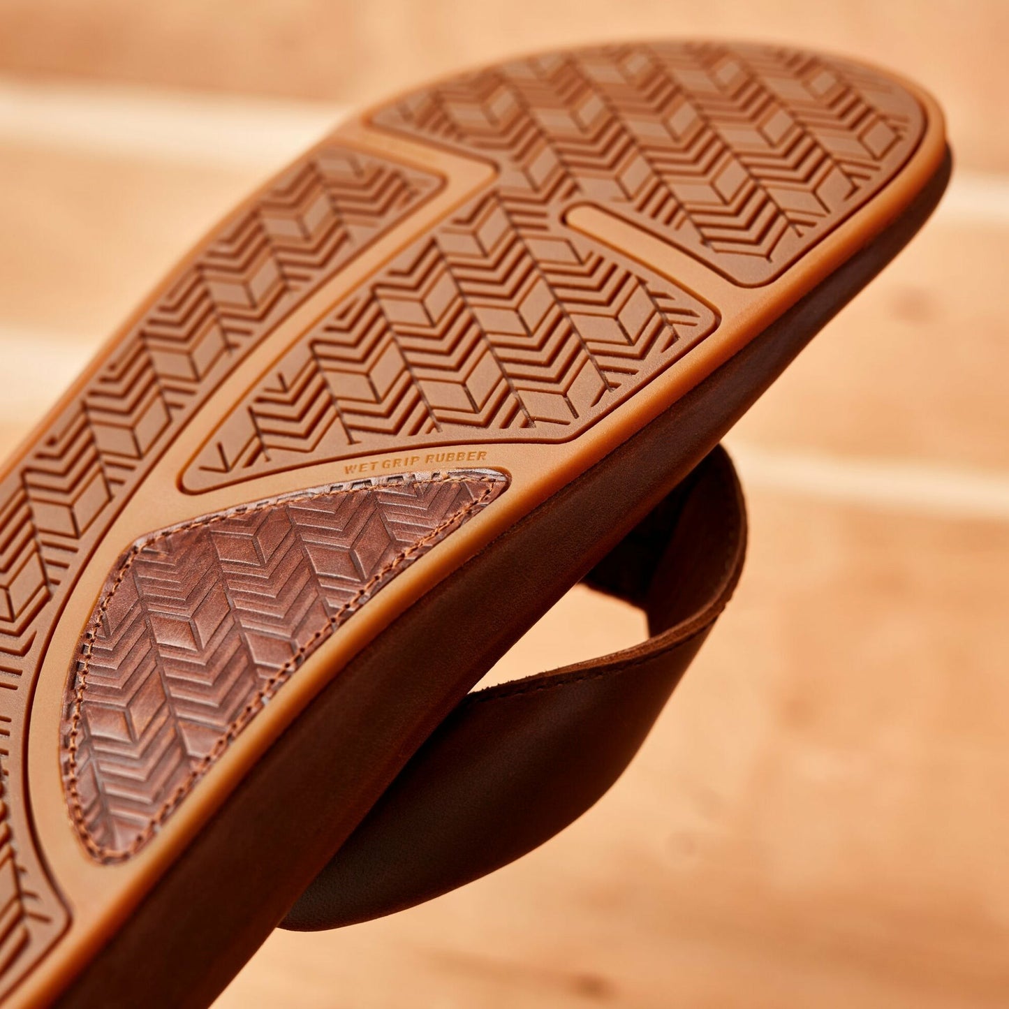 Olukai ‘Ilikai Men‘s Leather Sandals - Toffee