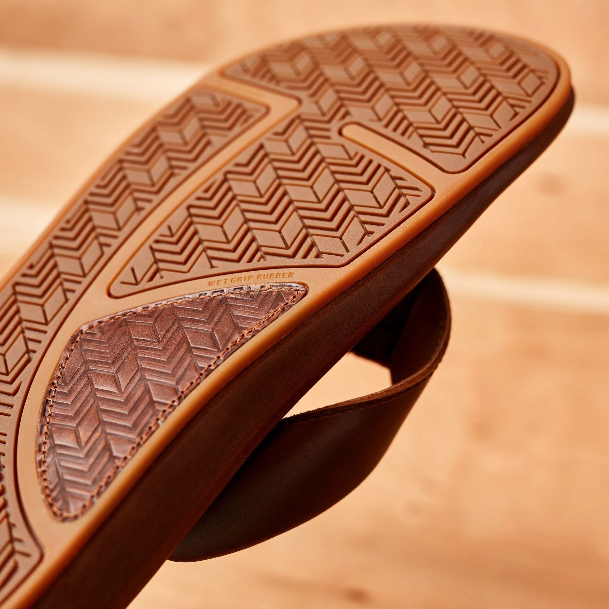 Olukai ‘Ilikai Men‘s Leather Sandals - Toffee