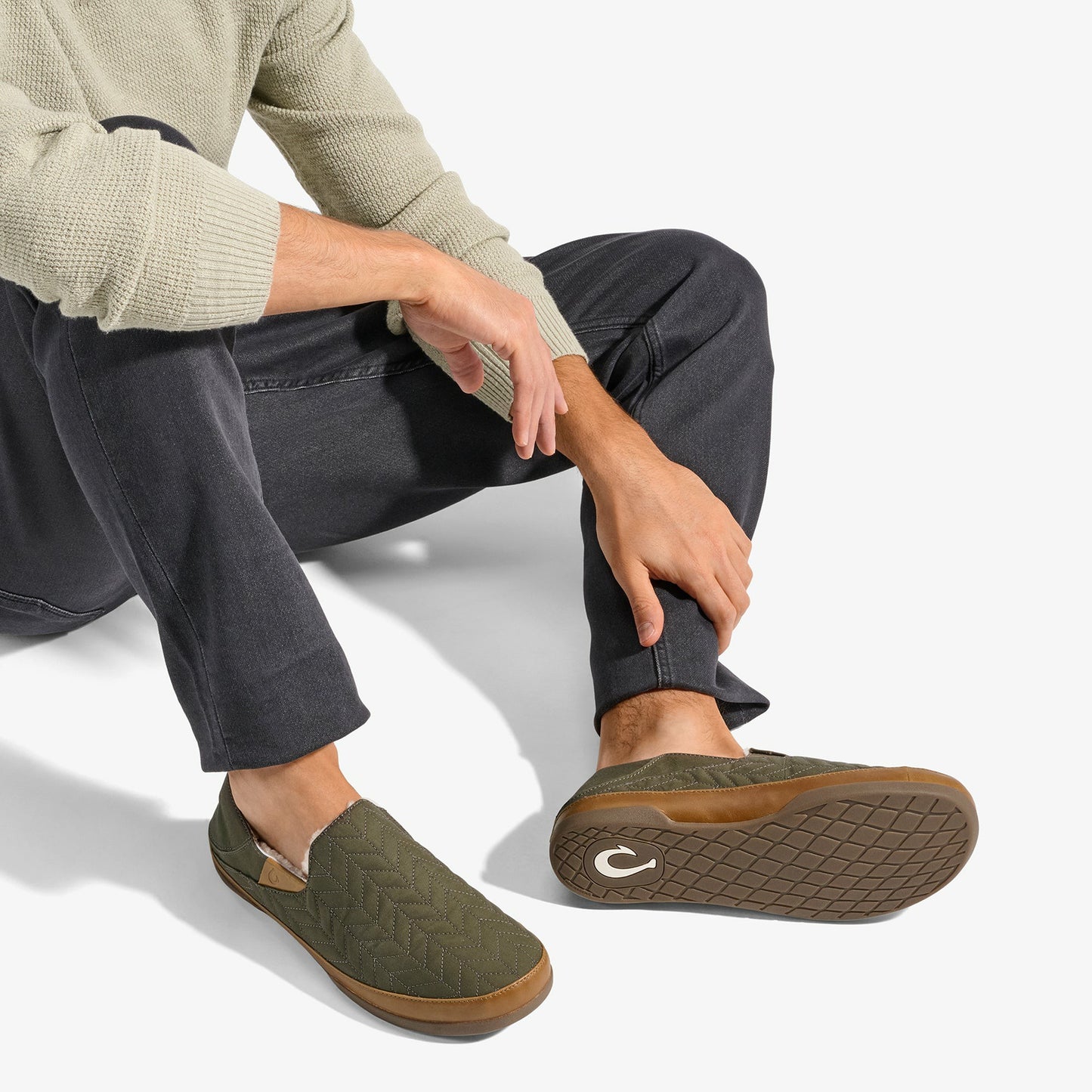 Olukai Hanohano Waxed Canvas Slippers - Husk