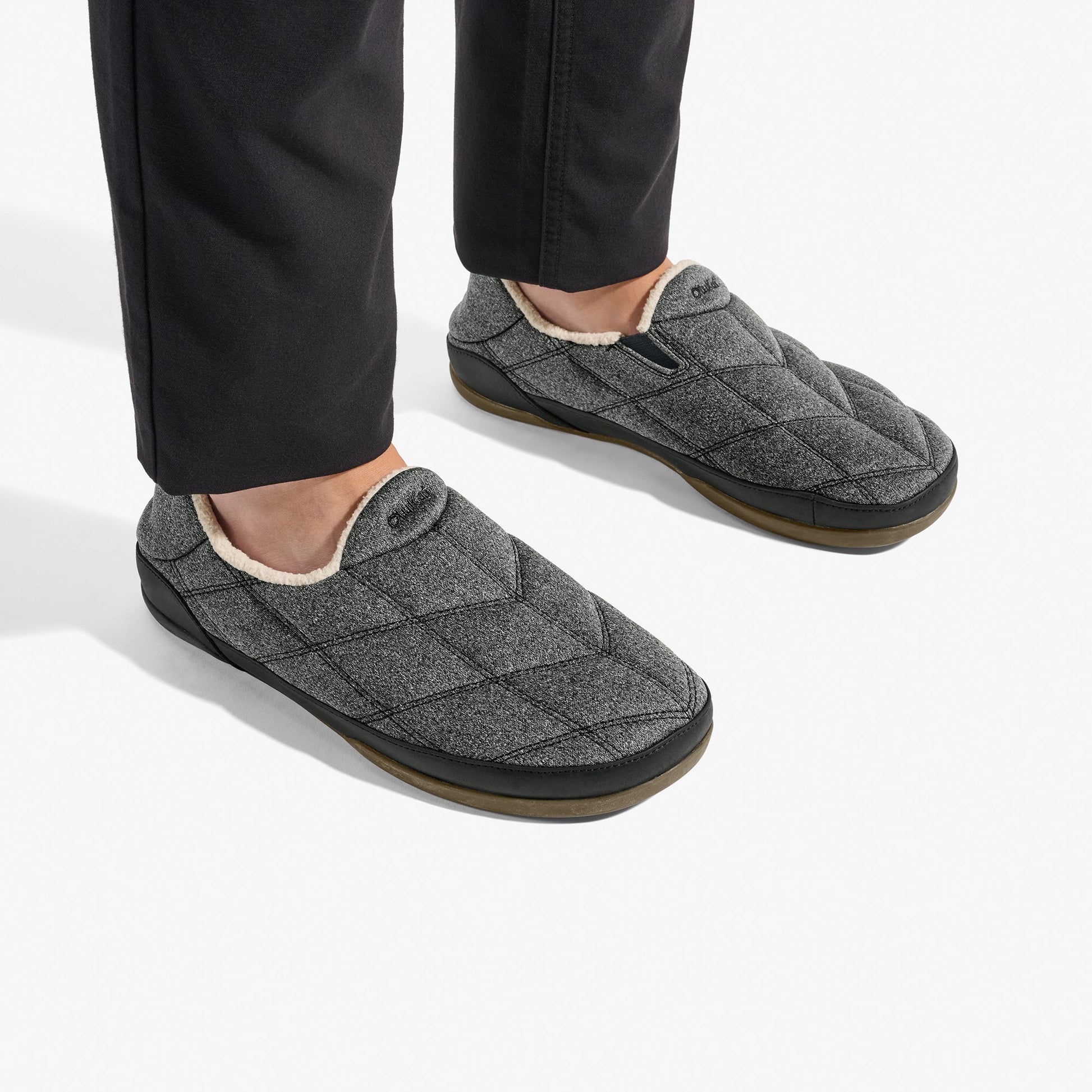 Olukai Puku'i - Dark Shadow / Lava Rock