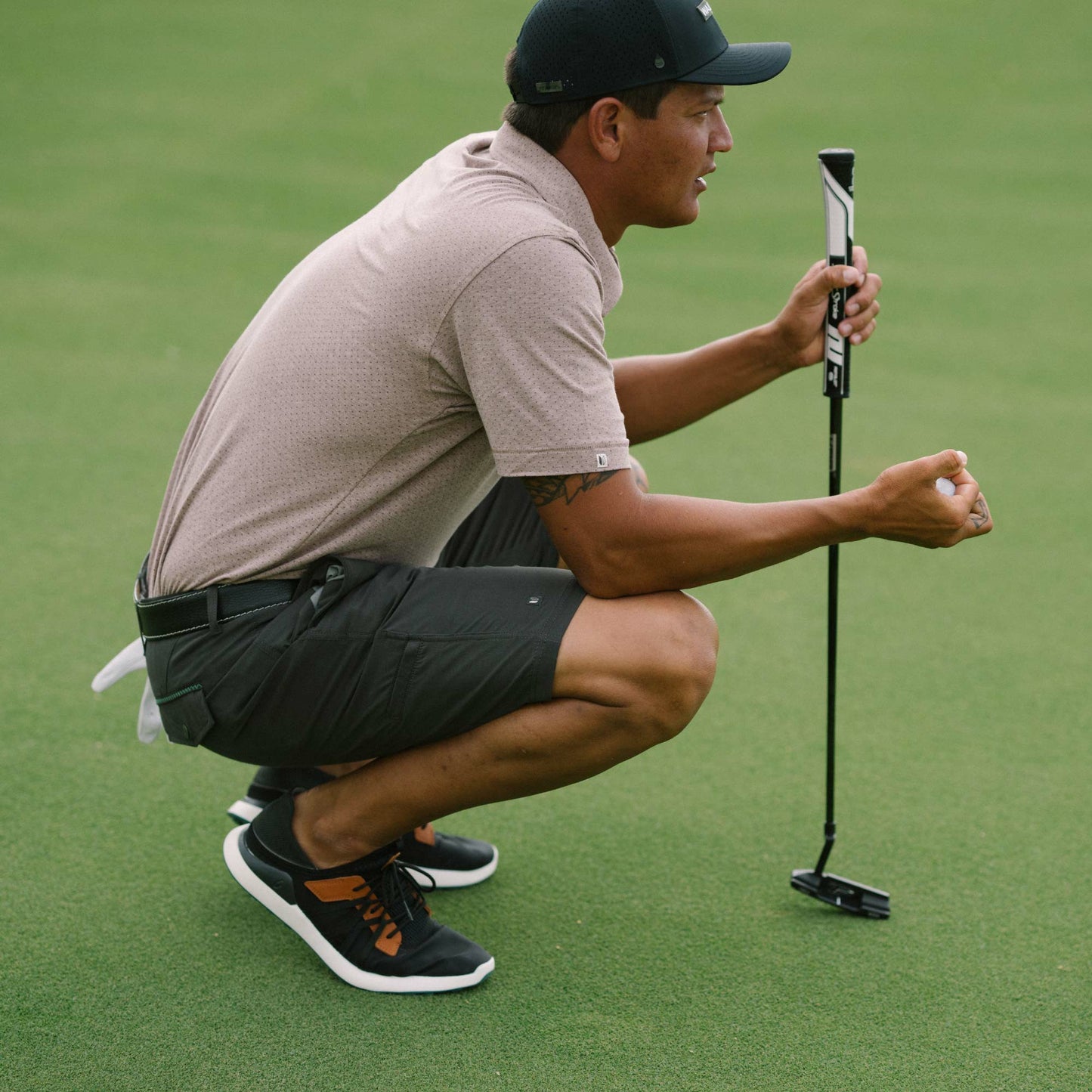 Olukai Manele Breathable Golf Shoes - Black / Dark Shadow