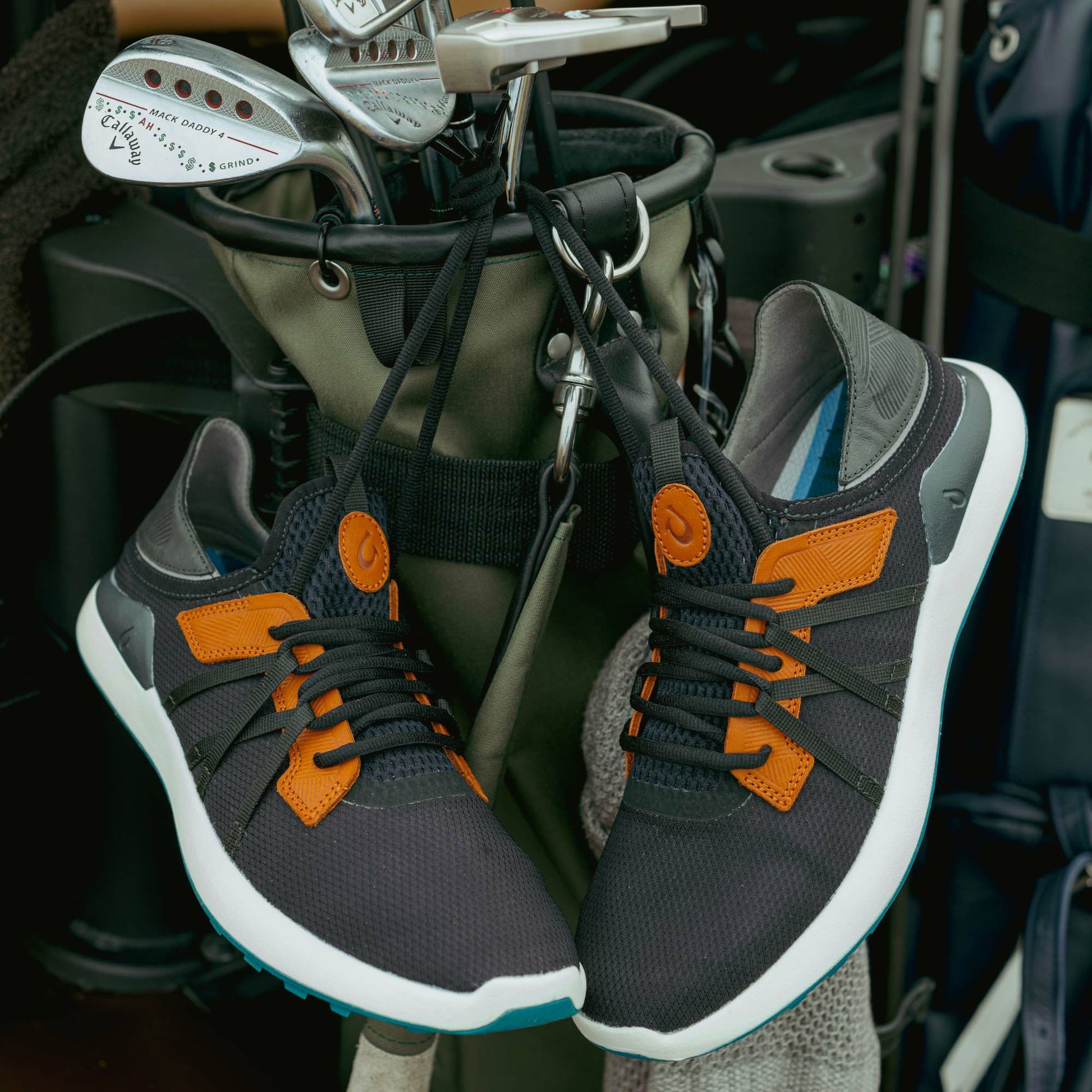 Olukai Manele Breathable Golf Shoes - Black / Dark Shadow