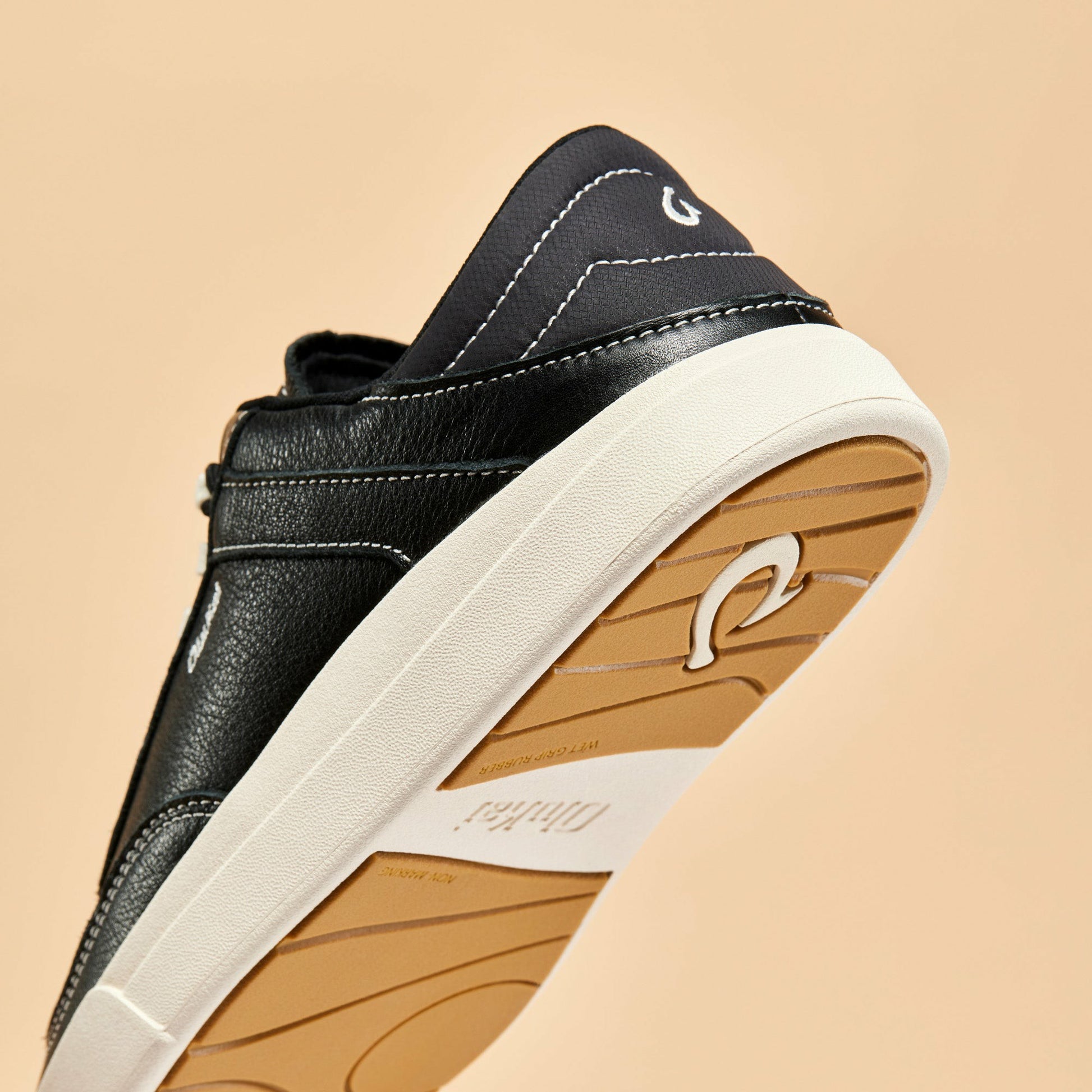 Olukai Hā‘upu Leather Sneakers - Onyx