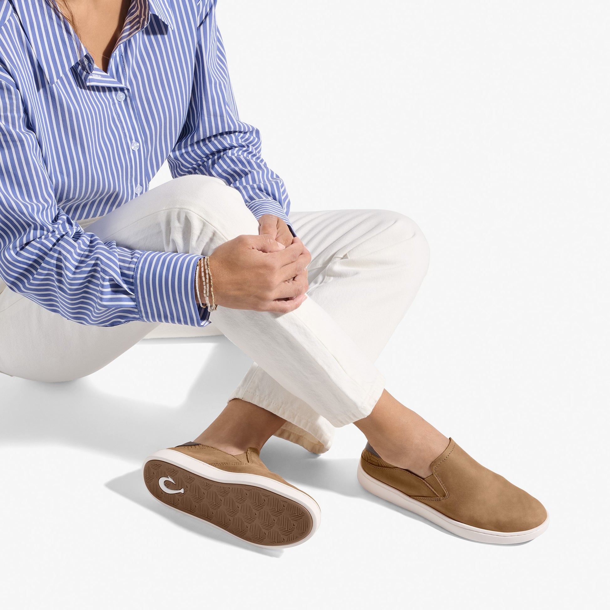 Olukai Pehuea Leather - Sahara / Toffee