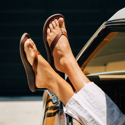 Olukai Paniolo Leather Beach Flip Flops - Natural