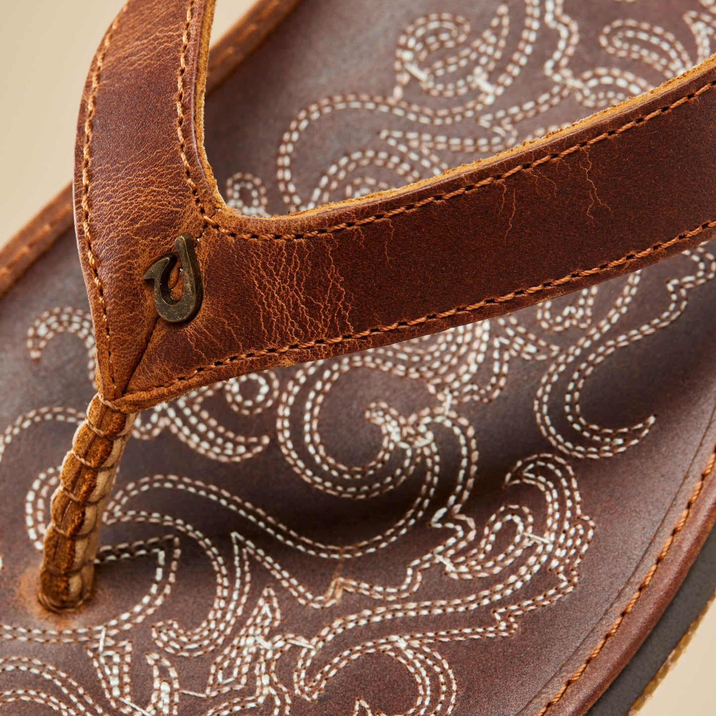 Olukai Paniolo Leather Beach Flip Flops - Natural