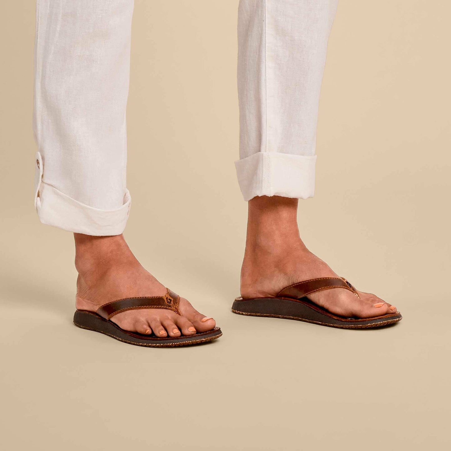 Olukai Paniolo Leather Beach Flip Flops - Natural