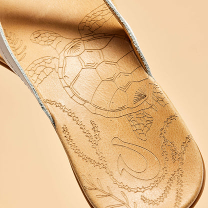 Olukai Honu Leather Sandals - Bright White / Golden Sand