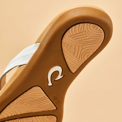 Olukai Honu Leather Sandals - Bright White / Golden Sand
