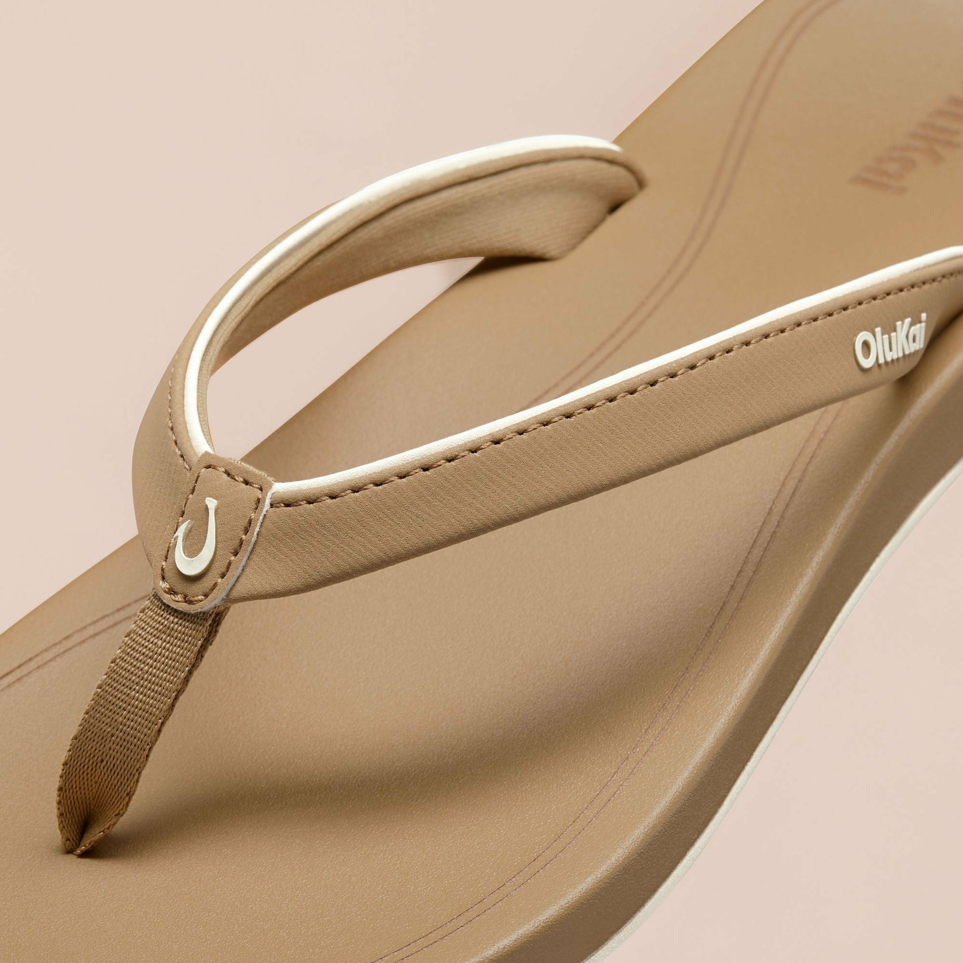 Olukai ‘Uiki Everyday Beach Sandals - Warm Sand