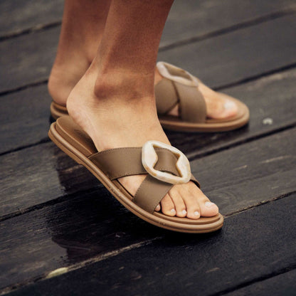 Olukai La‘i Slide Slide Beach Sandals - Tan