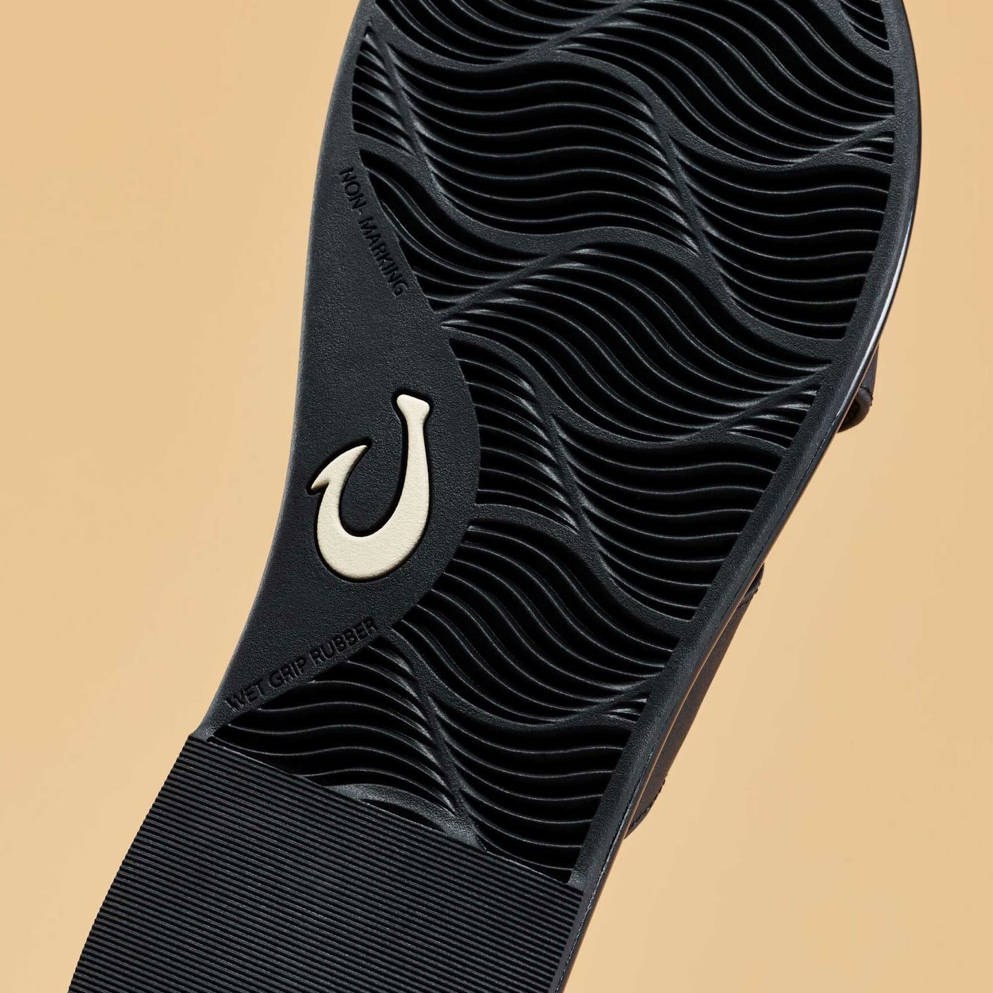 Olukai La‘i Slide Slide Beach Sandals - Lava Rock