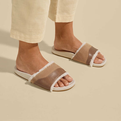 Olukai Hō‘ala Slide Slide Slipper Sandals - Tan / Puka