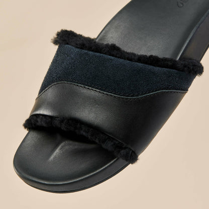 Olukai Hō‘ala Slide Slide Slipper Sandals - Black