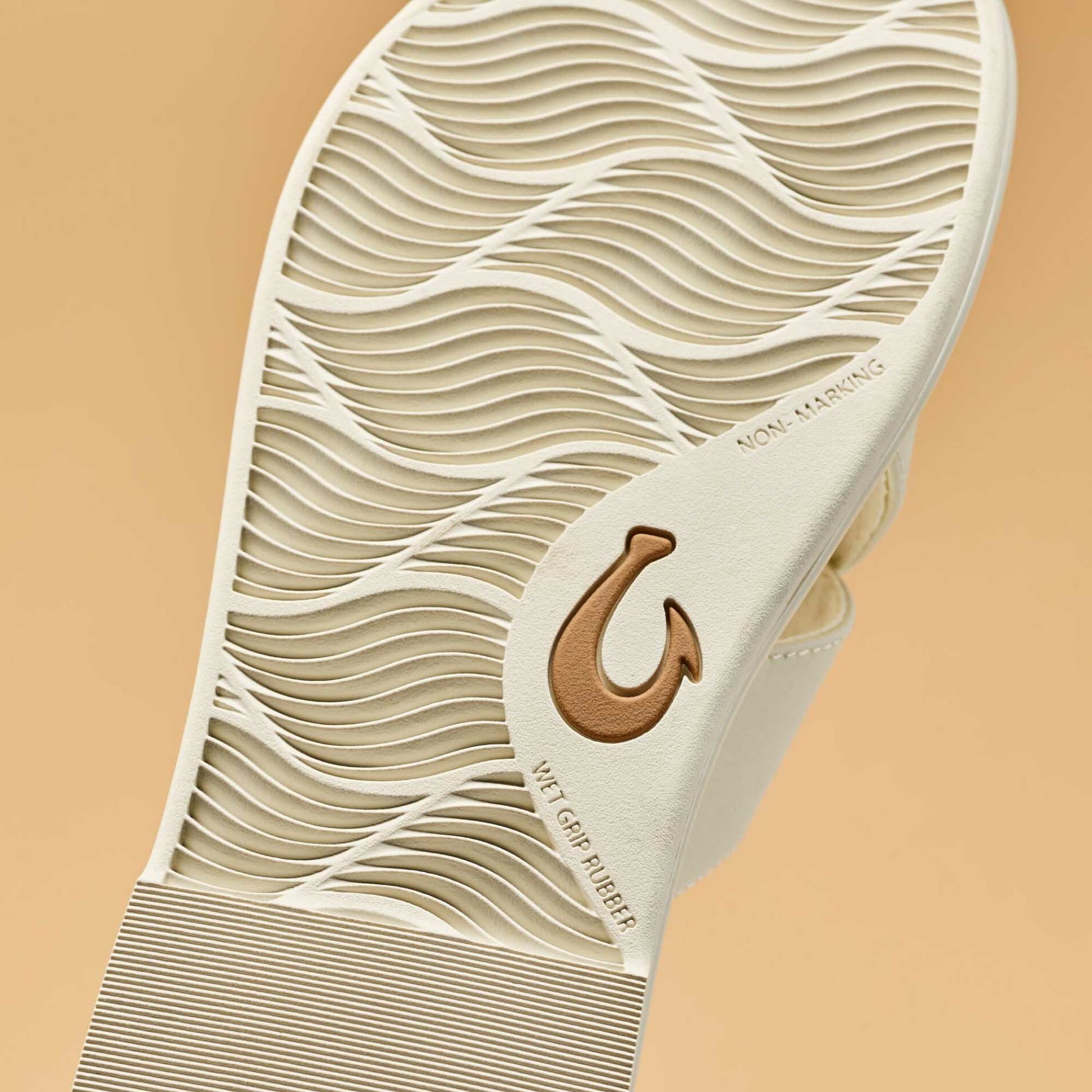 Olukai La‘i Slide Slide Beach Sandals - White Sand