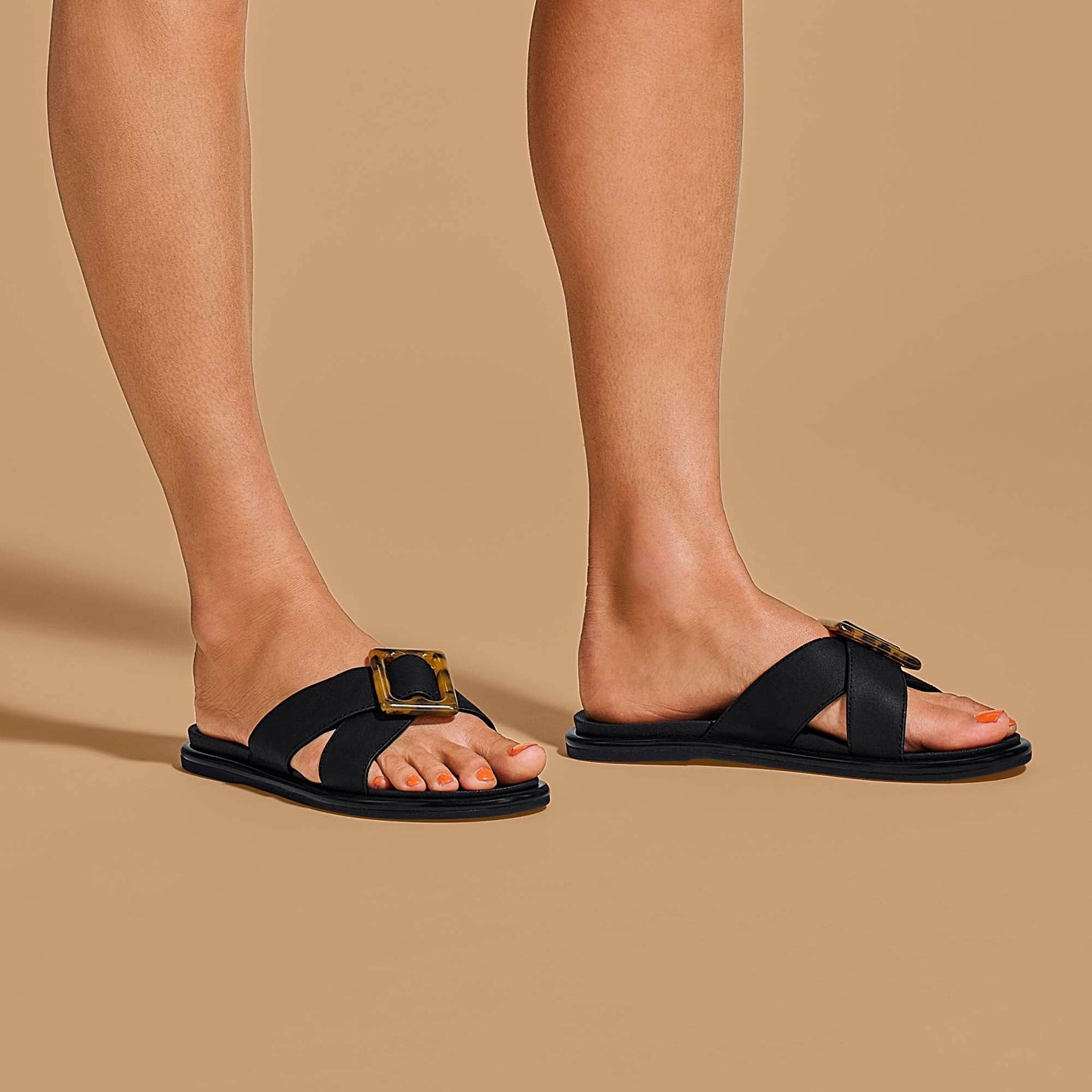 Olukai La‘i Slide Slide Beach Sandals - Black