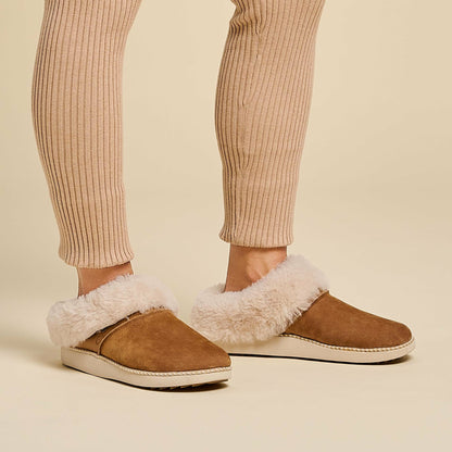 Olukai Ku‘i Women‘s Slip-On Slippers - Tan / Bone