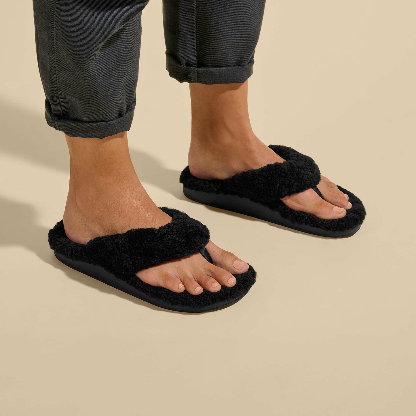 Olukai Kīpe'a Heu Women‘s Flip Flop Slippers - Black