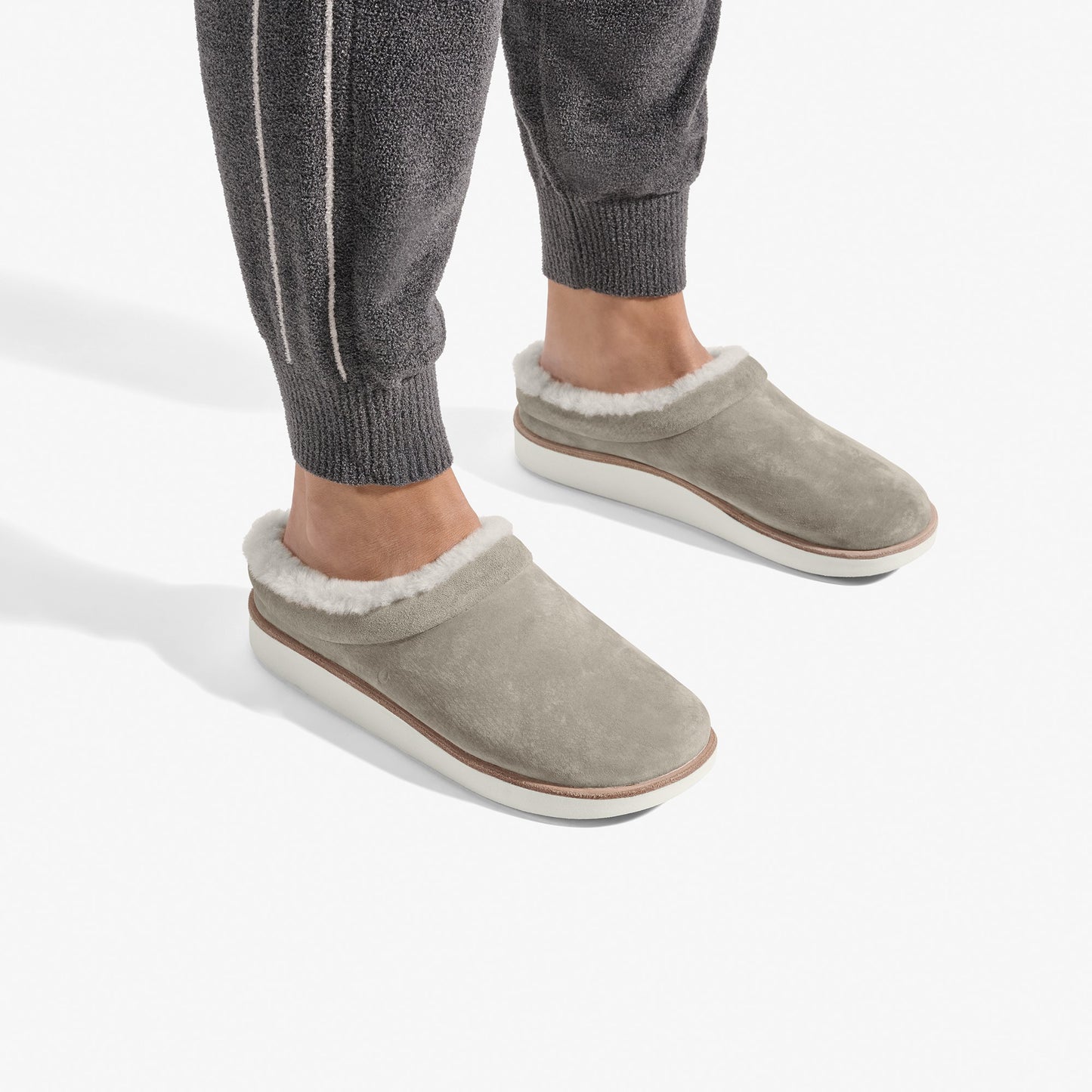 Olukai Mani-Taupe Grey / Golden Sand