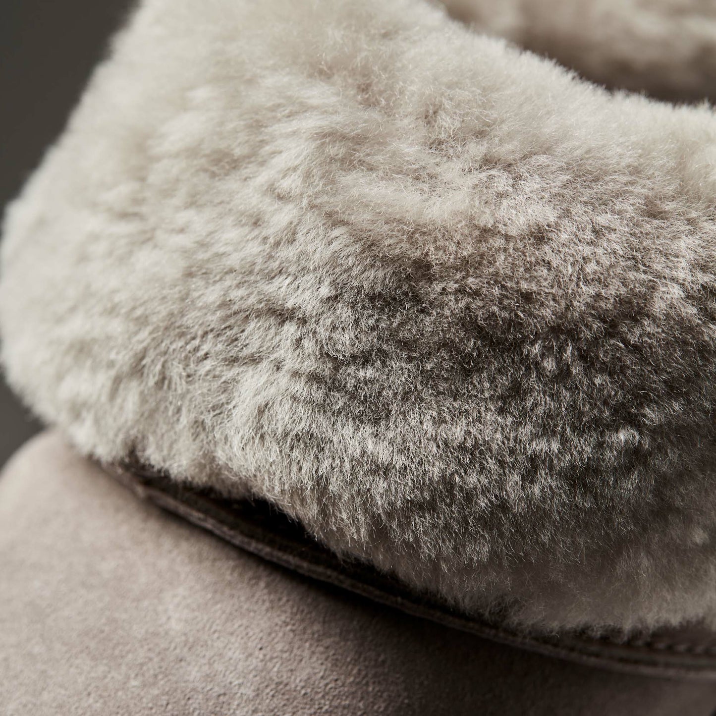 Olukai Ku‘i Fuzzy Slip-On Slippers - Fog