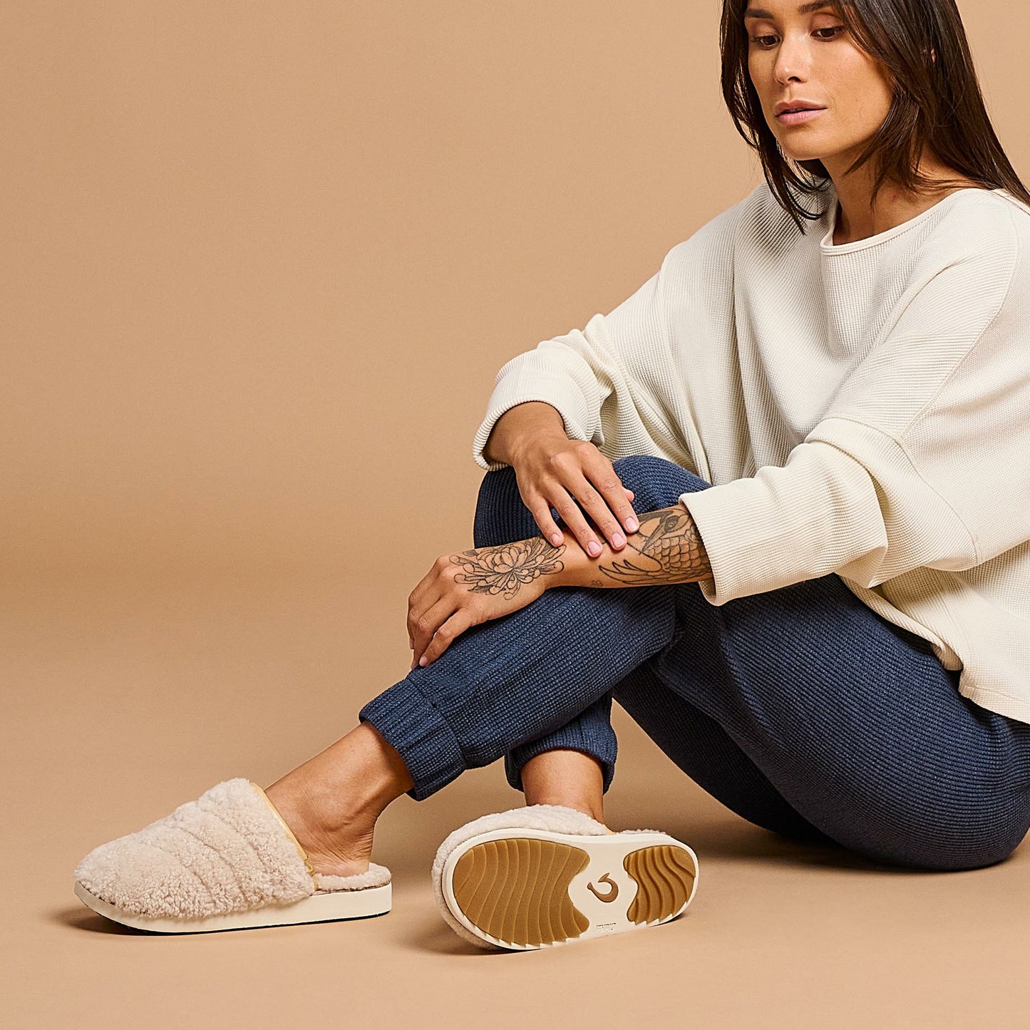 Olukai Pūpū Mua Shearling Mule Slipper - Tapa