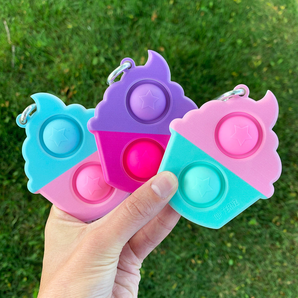 OMG Mega Pop Cupcake Keychain / Top Trenz Outlets